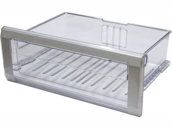 The bottom drawer of the refrigerator SAMSUNG. Drawer panel: 485 x 187 mm Drawer: height 130 mm / depth 330 mm / width 425 mm Holders for household refrigerators, drawers, shelves and other plastic details