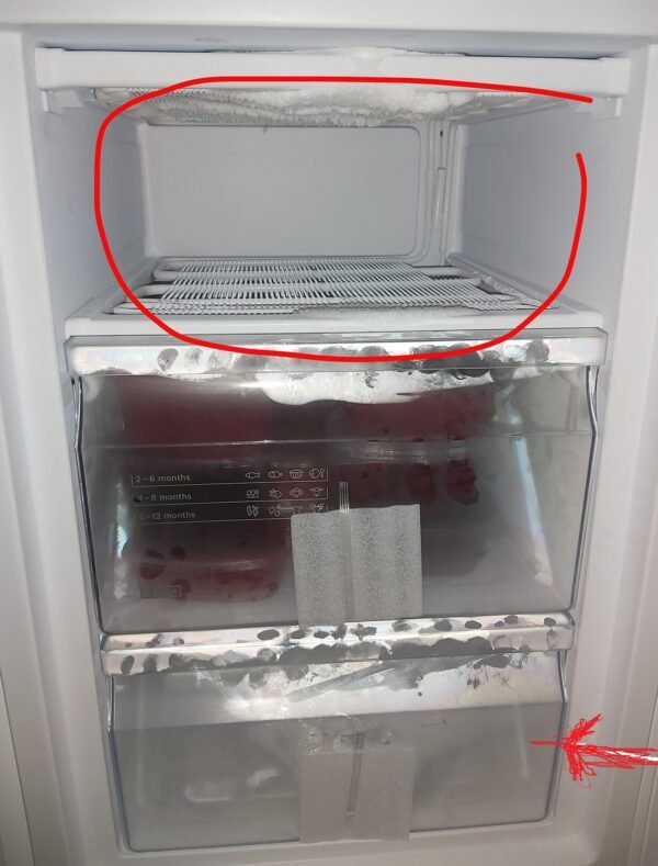 Šaldiklio BOSCH/SIEMENS apatinis stalčius Buitinių šaldytuvų laikikliai, stalčiai, lentynos ir kitos plastmasinės detalės