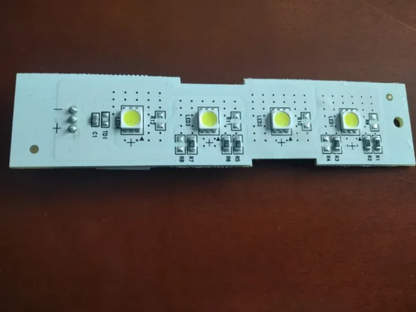 Šaldytuvo SAMSUNG LED apšvietimo modulis. ASSY PCB KIT;FR-4,25MM,L110*2516,N,600. ASSY PCB MAIN:FR-4,25MM,L110*25*1.6MM,N, Elektrinių viryklių, mikrobangų krosnelių ir šaldytuvų lemputės gaubteliai LED-Foninio apšvietimo juostos ir kt