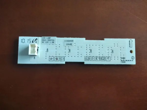 Šaldytuvo SAMSUNG LED apšvietimo modulis. ASSY PCB KIT;FR-4,25MM,L110*2516,N,600. ASSY PCB MAIN:FR-4,25MM,L110*25*1.6MM,N, Elektrinių viryklių, mikrobangų krosnelių ir šaldytuvų lemputės gaubteliai LED-Foninio apšvietimo juostos ir kt