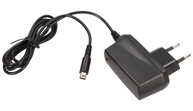 PLUG-CHARGER FOR NINTENDO DSI (XL) Kompiuterių, planšečių, žaidimo konsolių, echolotų (iPad, Tab) dalys Wi-Fi adapteriai