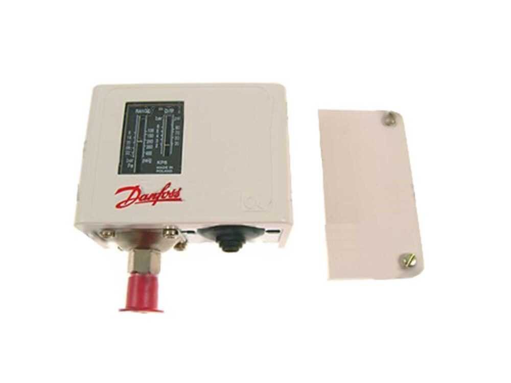 Slėgio relė KP5 Danfoss, įėjimas 1/4″ SAE (060-117166, 060-509666), aukšto slėgio jungiklis, diapazonas 8/32bar Pramoninių šaldytuvų slėgio rėlės