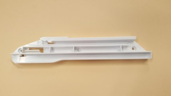 Šaldytuvo WHIRLPOOL / INDESIT / SMEG dešinės pusės lentynos bėgelis stalčiui,orig. C00311222 RAIL FRIDGE RIGHT - Image 2