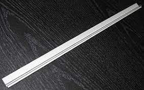 Šaldytuvo SNAIGĖ stiklinės lentynos priekinis laikiklis (antdėklas), pilkas, D059.028 lentynai, naujiems modeliams Buitinių šaldytuvų laikikliai, stalčiai, lentynos ir kitos plastmasinės detalės