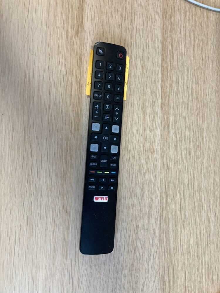 Televizoriaus TLC  pultelis. RCT TCL/THOMSON BLACK 2.25–3V 35MA 3UA Televizorių , vartų oro valdymo pulteliai ir kt dalys