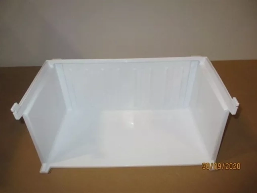 Šaldytuvo BEKO, BLOMBERG,GRUNDING apatinis stalčius,be priekinės panelės,orig. Buitinių šaldytuvų laikikliai, stalčiai, lentynos ir kitos plastmasinės detalės