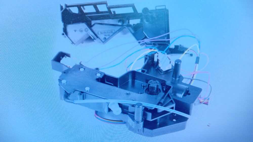 Kavos aparato MIELE reduktorius,orig. Kavos aparato MIELE reduktorius,orig. Kavos aparatų vožtuvai, presai, jungtys, girnos, slėgio davikliai, movos ir kitos dalys