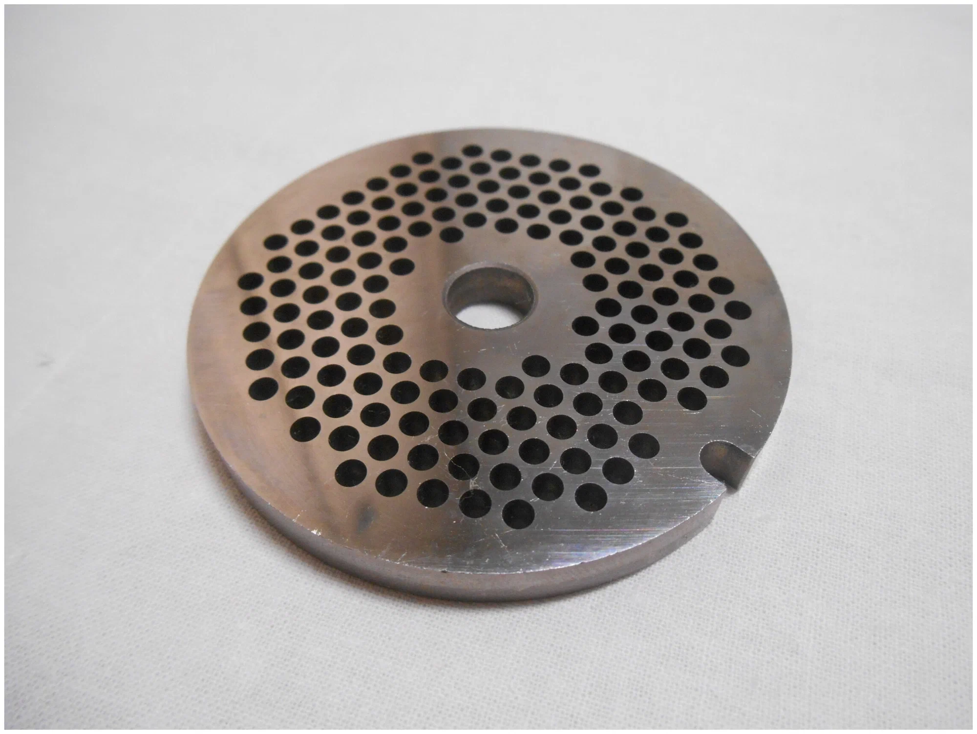 Sietelis (priešpeilis) mėsmalei BOSCH, ZELMER, PHILIPS, PITSOS, REDMOND, NR.5, 2.7mm skylutės, išorė Ø53,5mm, centrinė skylė Ø8mm Mėsmalių dalys
